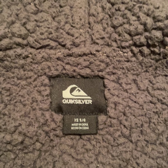 Gently used boys Quiksilver sweater - Picture 5 of 5